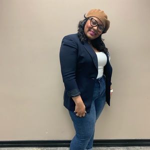 Meet your Posher, Keisha